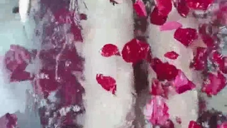 自拍无码精品在线观看-深谷で田植えをする稲作農家の巨乳嫁 観月しおり的的!