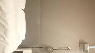 娇妻 雪白 呻吟-美女学生妹子是男友的乖母狗，戴着狗炼项圈乖乖让男友无套抽插~