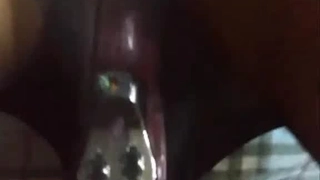 欧美日韩人妻激情-第一次与男友以外的男人在行使中车震!