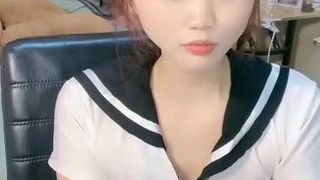 欧美日韩人妻激情-第一次与男友以外的男人在行使中车震!