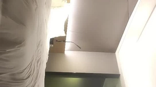 拖鞋家居日韩AV-白皙皮肤呆萌小姐姐！情趣耳朵抓屌吸吮！头套男怼着骚穴猛操，骑乘姿势打桩机，无套内射。